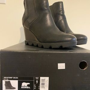 Sorel Joan Uptown Chelsea boot. Worn just a couple times.